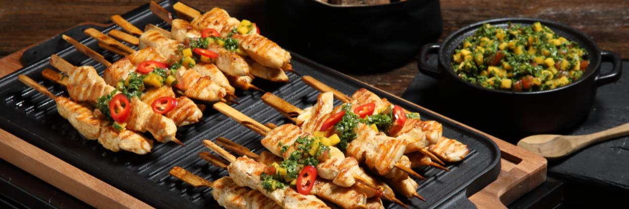 Provil - Chicken skewers with mango chimichurri